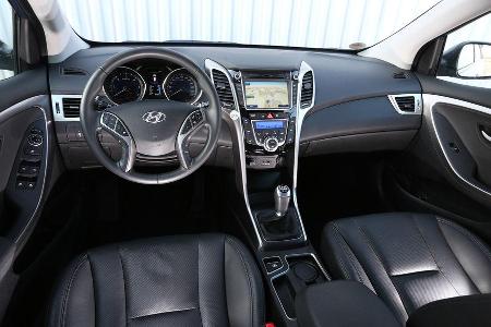 Hyundai i30 1.6 CRDI, Cockpit, Lenkrad