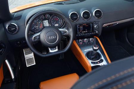 Audi TTS Roadster, Lenkrad, Cockpit