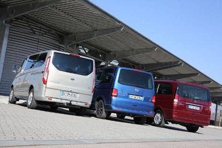 VW Multivan 2.0 TDI, Mercedes Viano 2.0 CDI, Ford Tourneo Custom, Heckansicht