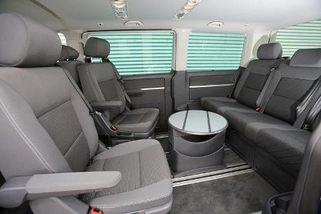 VW Multivan 2.0 TDI, Rücksitze, Innenraum, Tisch