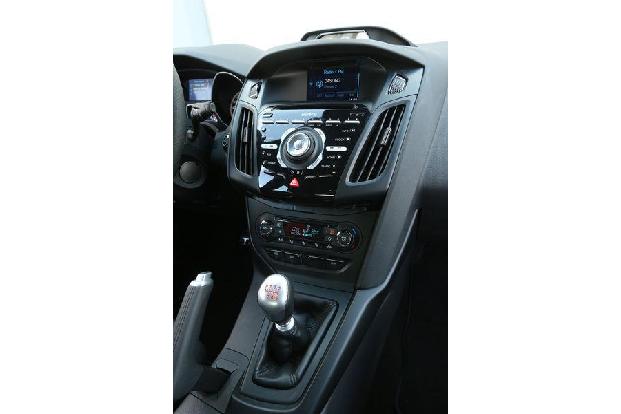 Ford Focus ST, Mittelkonsole