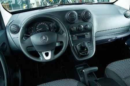 12/2012 ams27/2012, Vergleichstest Mercedes Citan 109 CDI Innenraum