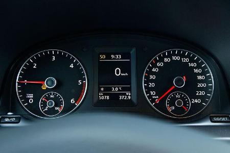 12/2012 ams27/2012, Vergleichstest VW Caddy 1.6 TDI Trendline, tacho