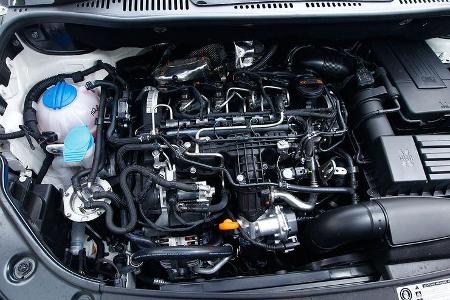 12/2012 ams27/2012, Vergleichstest VW Caddy 1.6 TDI Trendline, Motor