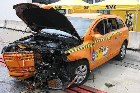 Der Grund für das schlechte Abschneiden des Fiat liegt zum einen in der mehr als doppelt so großen Masse des Q7.