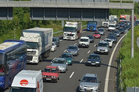 Autobahn Stau dichter Verkehr Autobahn Stau dichter Verkehr
