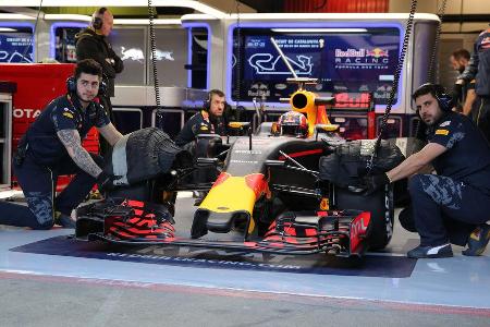 Daniil Kvyat - Red Bull - Barcelona - Formel 1-Test - 1. Mrz - 2016