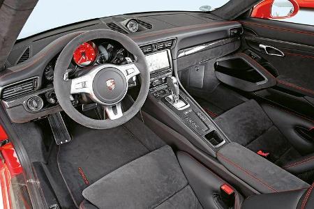 Porsche 911 Carrera GTS, Cockpit