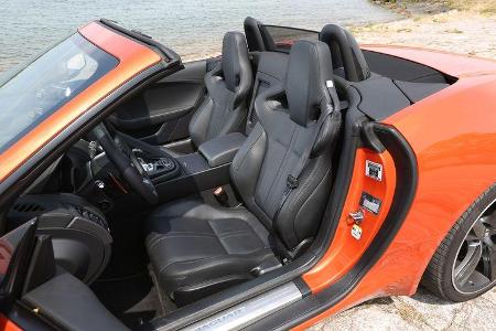 Jaguar F-Type V6 S, Fahrersitz