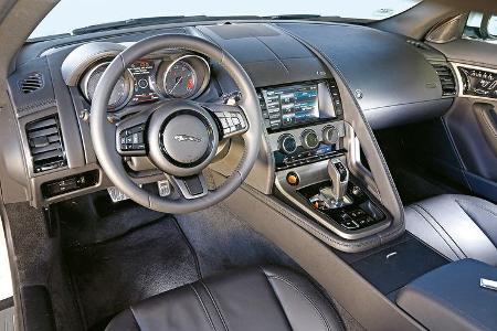Jaguar F-Type S Coupé, Cockpit