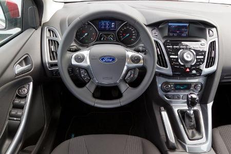 Ford Focus 2.0 TDCi, Lenkrad, Cockpit