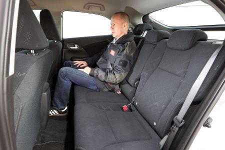 Honda Civic 2.2 i-DTEC, Rückbank, Beinfreiheit