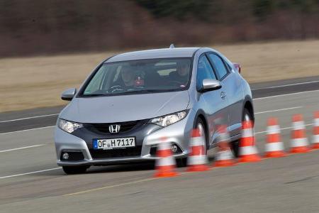 Honda Civic 2.2 i-DTEC, Seitenansicht, Bremstest