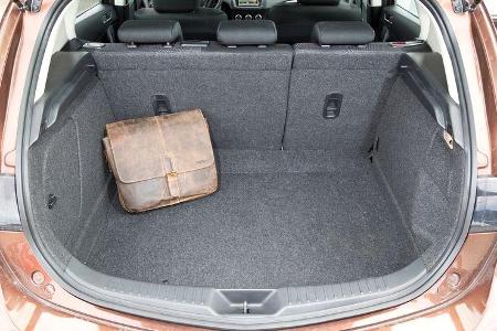 Mazda 3 2.2 MRZ-CD, Kofferraum, Ladefläche