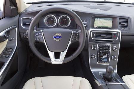 Volvo S60 D3, Cockpit