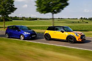 Mini Cooper S und Ford Fiesta ST im Vergleich
