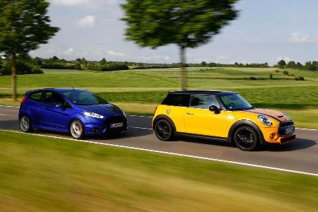 Ford Fiesta ST, Mini Cooper S, Seitenansicht Ford Fiesta ST, Mini Cooper S, Seitenansicht