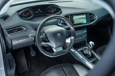 Peugeot 308 e-HDI 115, Cockpit