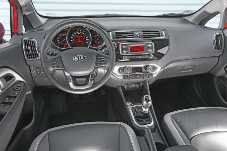 Kia Rio 1.4, Cockpit