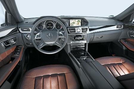 Mercedes E 220 Bluetec T, Cockpit