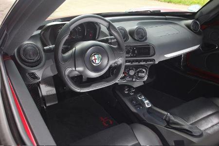 Alfa Romeo 4C, Cockpit