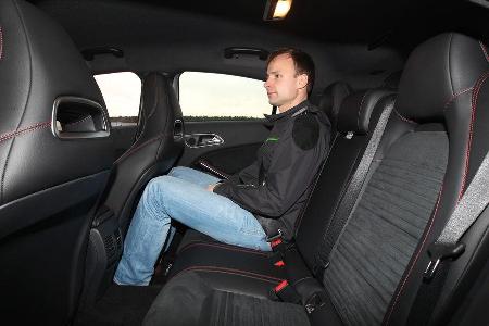Mercedes A 200 AMG Sport, Rcksitz, Beinfreiheit