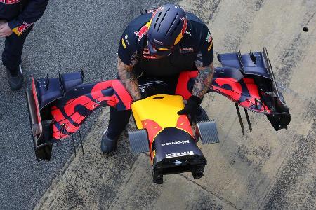 Red Bull - Formel 1 - Test - Barcelona - 2. Mrz 2016