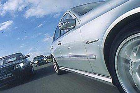Drei Typen mit mächtig Mumm: Audi RS6 mit 450 PS, BMW M5 mit 400 PS und Mercedes E 55 AMG mit 476 PS.