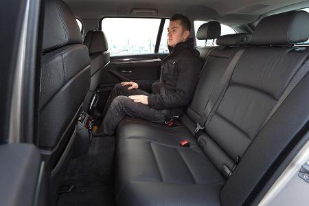 BMW 520i Touring, Fond