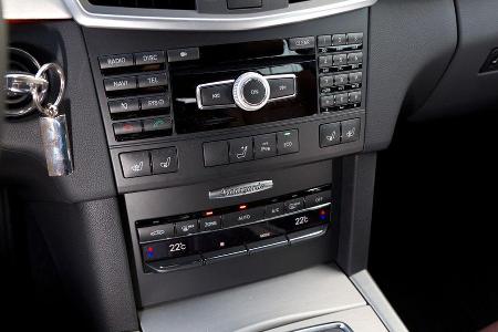 Mercedes E 200 T Avantgarde, Mittelkonsole