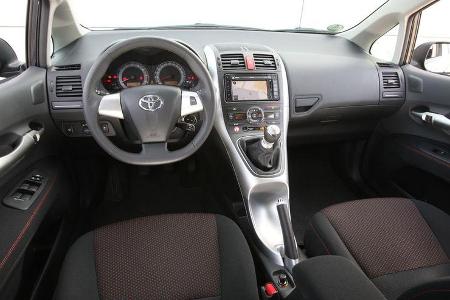 Toyota Auris, Innenraum,Cockpit