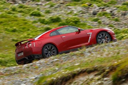Nissan GT-R, Seitenansicht