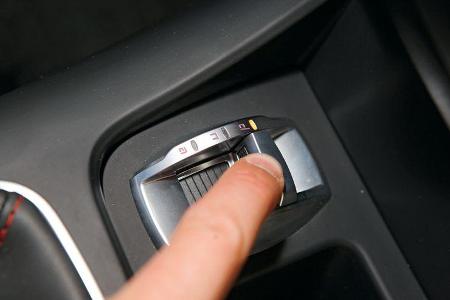 Alfa Romeo Giulietta 1.4 16V, Schalter, Detail