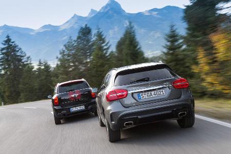 Mercedes GLA 250 4Matic, Mini Countryman JCW All4, Heckansicht