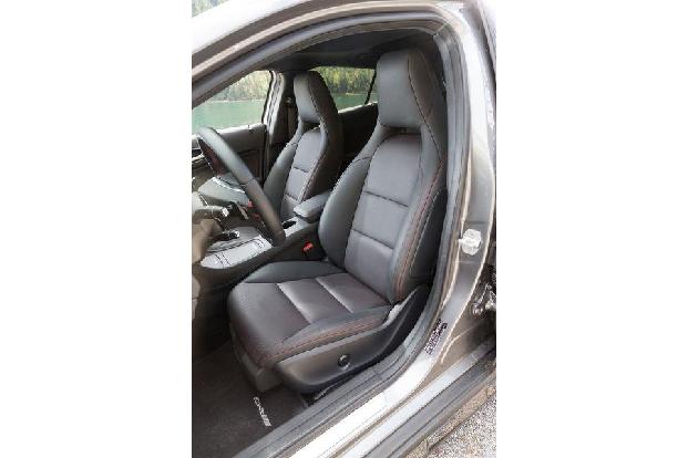 Mercedes GLA 250 4Matic, Fahrersitz