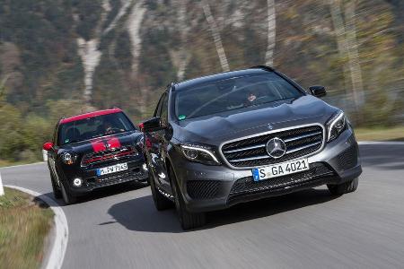 Mercedes GLA 250 4Matic, Mini Countryman JCW All4, Frontansicht