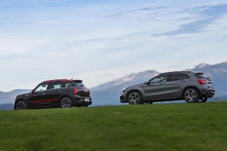 Mercedes GLA 250 4Matic, Mini Countryman JCW All4, Seitenansicht