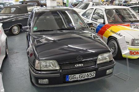 12/2015 - Opel Werkstatt, Rsselsheim, berblick - die Highlights des Museums - mokla1215