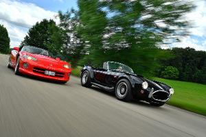 Shelby Cobra 427 vs. Dodge Viper RT/10 im Fahrbericht