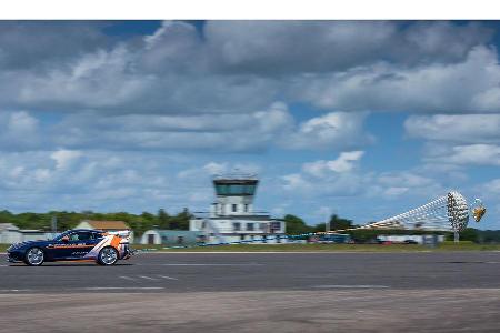 Jaguar F-Type Bloddhound SSC Bremsfallschirm