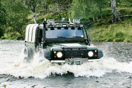 Die Basis ist ja ohnehin schon gut unterwegs, abseits befestigter Pfade. Hughie verwendet Unimog-Portalachsen für seine Vors...