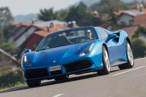 Ferrari 488 Spider (2016) im Test