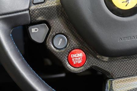Ferrari 488 Spider, Bedienelemente