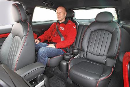 Mini Paceman, Sitze