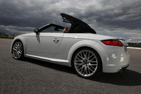 Audi TTS Roadster 2.0 TFSI, Verdeck öffnet