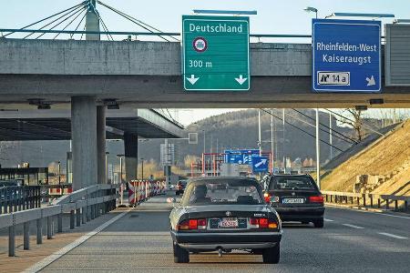 Alfa Spider 2.0., Heckansicht, Autobahn