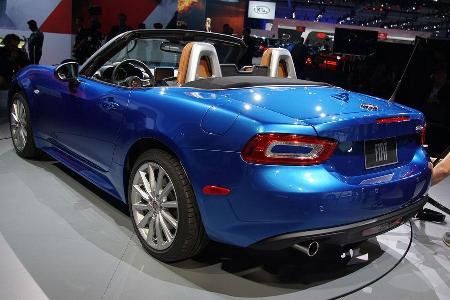 11/2015 Fiat 124 Spider leaked