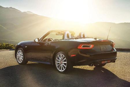 11/2015 Fiat 124 Spider leaked