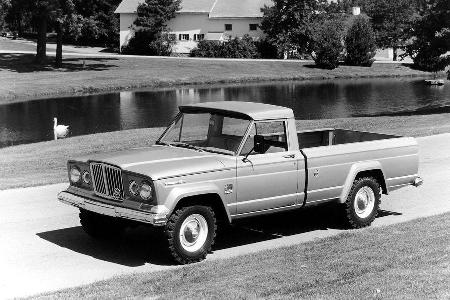 Jeep J-2000 / SJ 1965-1971