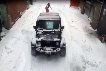 Jeep und Snowboard in New York 2016 Jeep und Snowboard in New York 2016